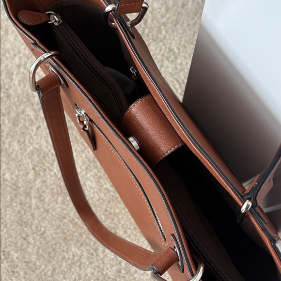 CHAPS shoulder tote bag - Picture 9 of 11